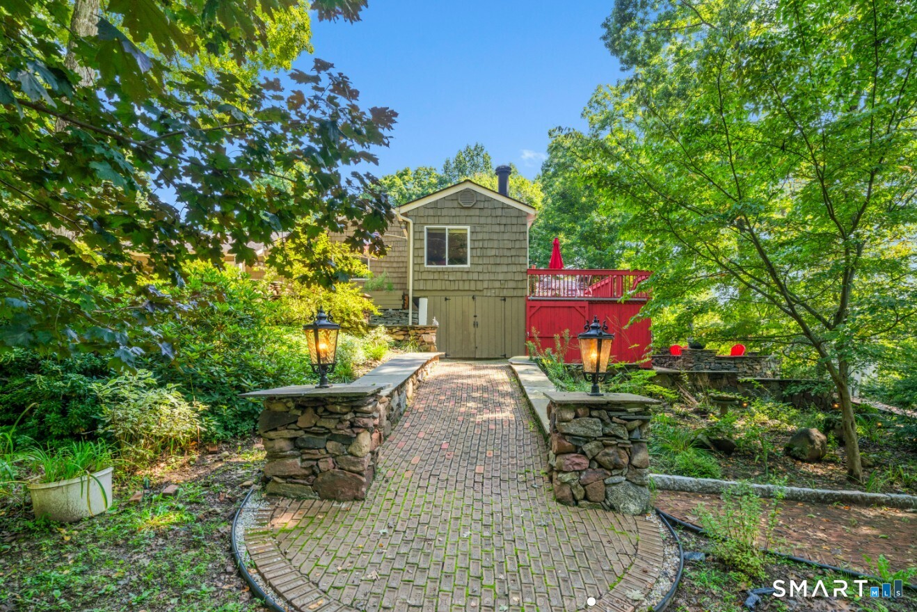 92 Kenmore Road Bloomfield CT 06002
