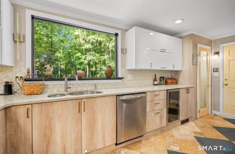 92 Kenmore Road Bloomfield CT 06002