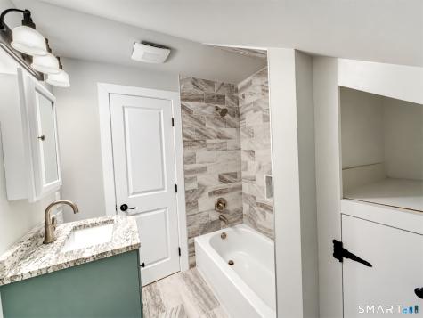 300 Railtree Hill Road Woodbury CT 06798