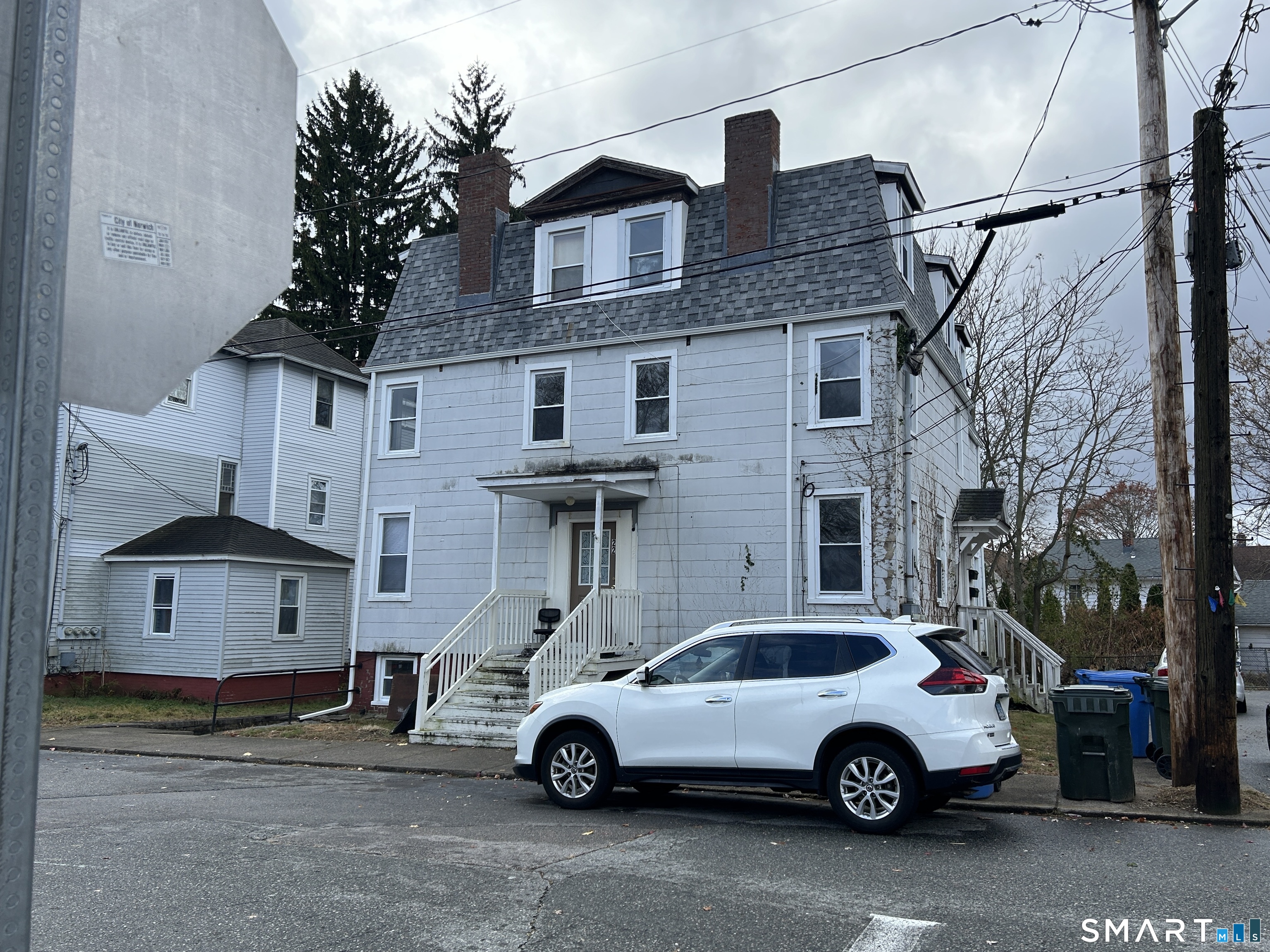 22 Hawthorne Street Norwich CT 06360