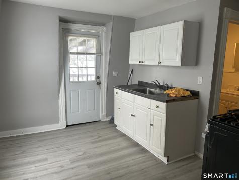 22 Hawthorne Street Norwich CT 06360