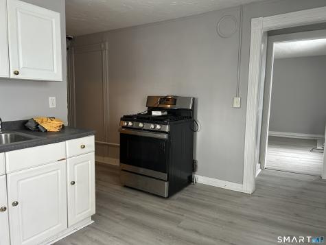 22 Hawthorne Street Norwich CT 06360