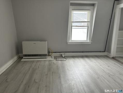 22 Hawthorne Street Norwich CT 06360