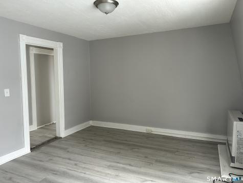 22 Hawthorne Street Norwich CT 06360