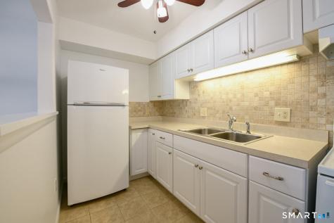 2 Hamre Lane Branford CT 06405