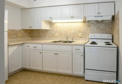 2 Hamre Lane Branford CT 06405