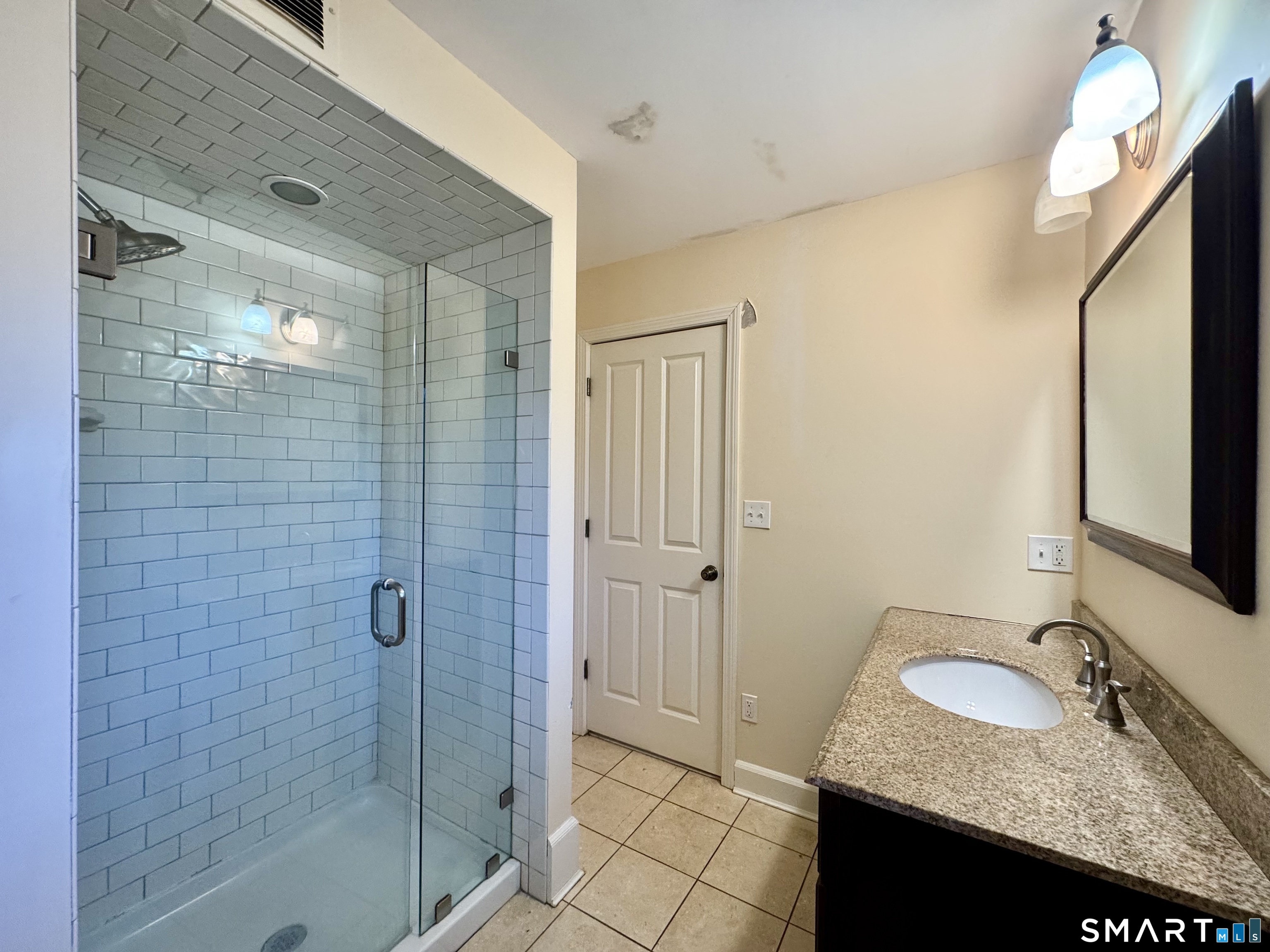 2 Meadow Place East Haven CT 06512