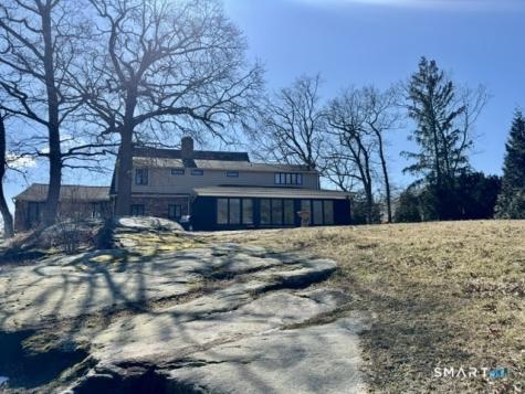 2 Meadow Place East Haven CT 06512