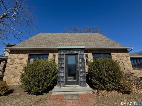 2 Meadow Place East Haven CT 06512