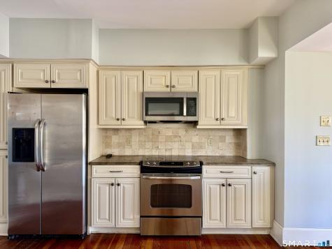2 Meadow Place East Haven CT 06512