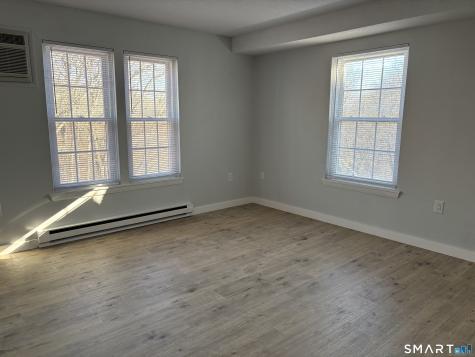 82 Longview Street Waterford CT 06385