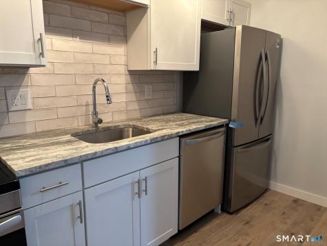 82 Longview Street Waterford CT 06385