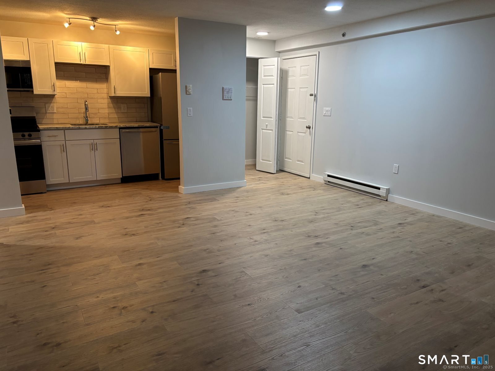 82 Longview Street Waterford CT 06385