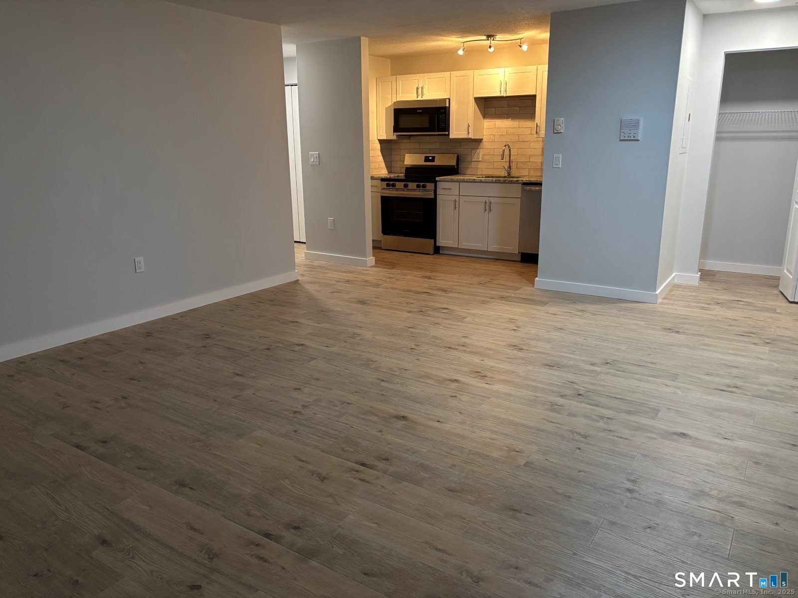 82 Longview Street Waterford CT 06385