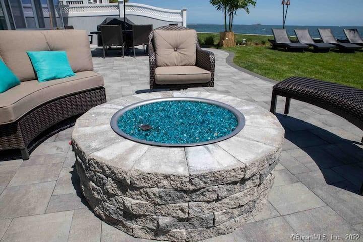 21 Groveway Clinton CT 06413