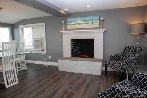 21 Groveway Clinton CT 06413