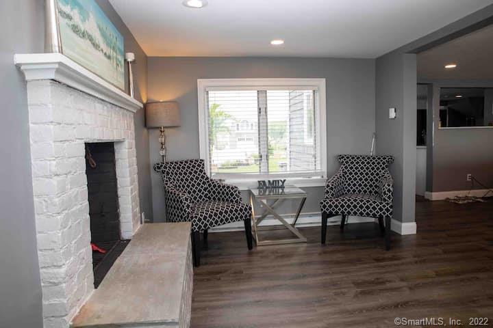 21 Groveway Clinton CT 06413