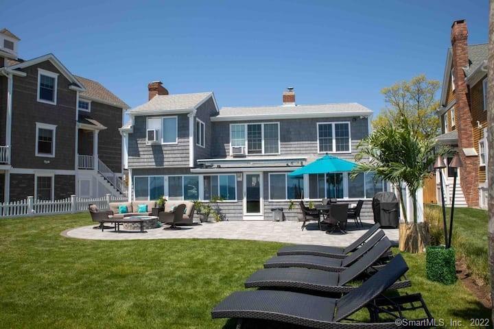 21 Groveway Clinton CT 06413