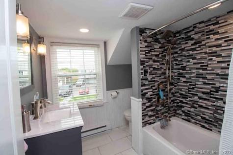 21 Groveway Clinton CT 06413