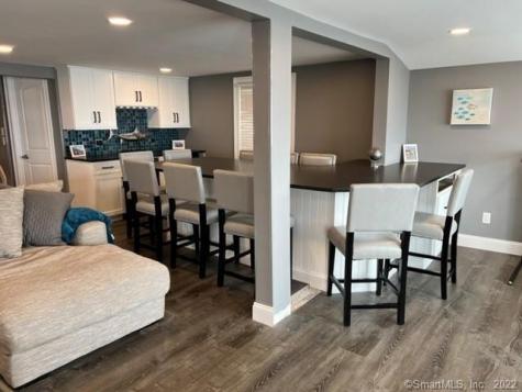 21 Groveway Clinton CT 06413
