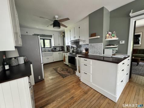 25 Pequot Avenue Groton CT 06355
