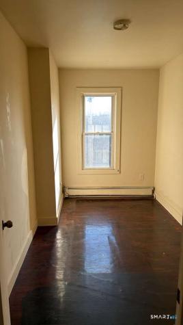 1145 Ogden St Extension Bridgeport CT 06610