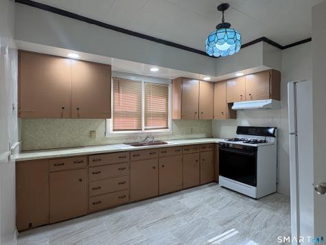 303 2ND Avenue West Haven CT 06516