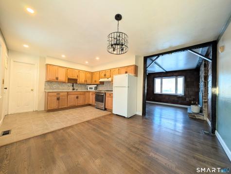 139 Little Deer Road Bridgeport CT 06606