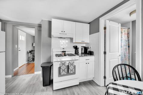 31 Monroe Street Branford CT 06405