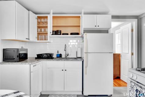 31 Monroe Street Branford CT 06405