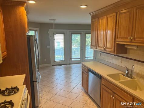 6 Kingsley Drive South Windsor CT 06074