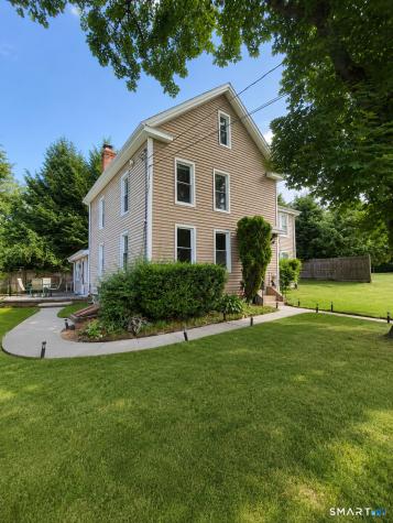 561 Hopewell Road Glastonbury CT 06073