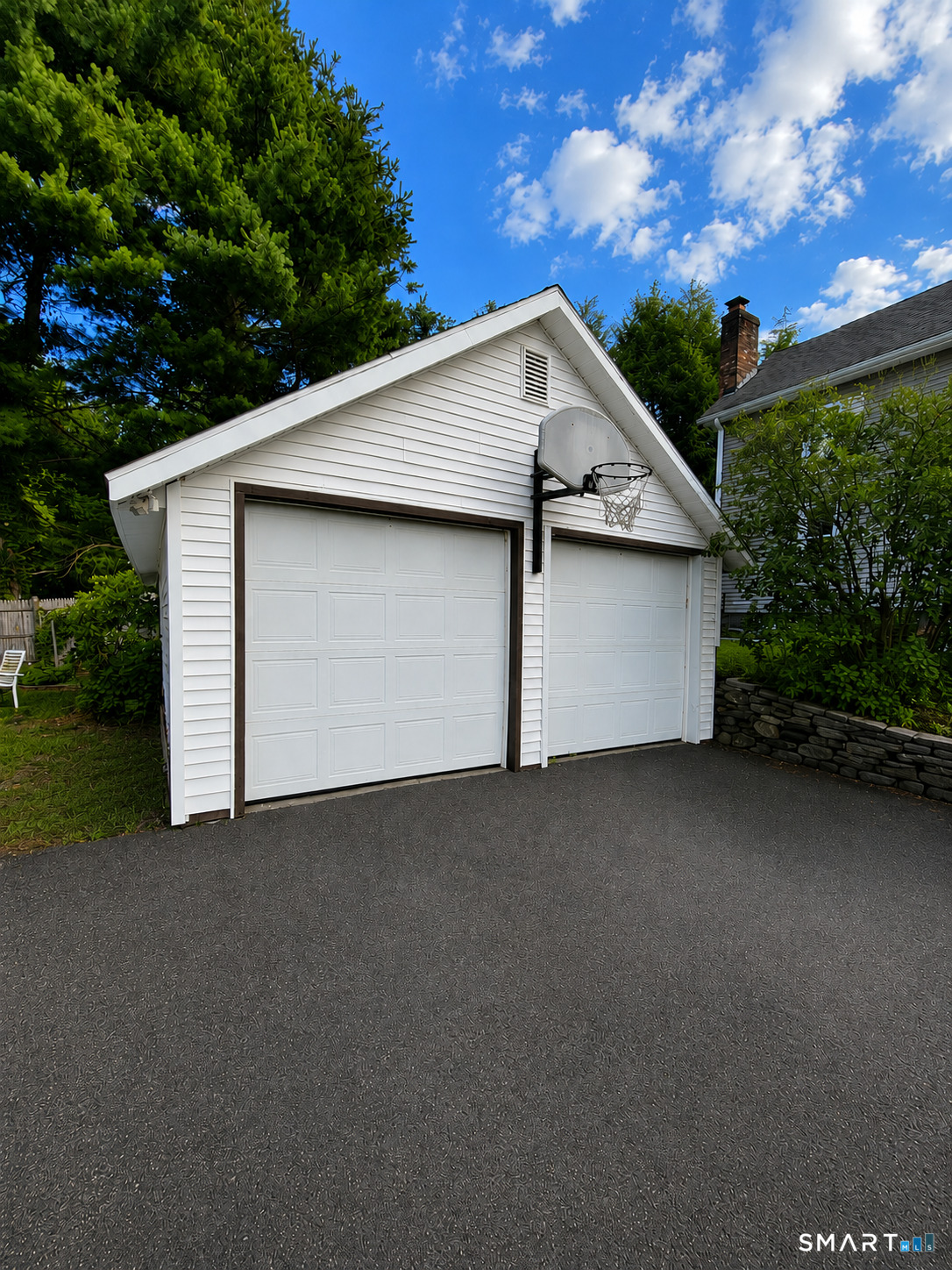 561 Hopewell Road Glastonbury CT 06073