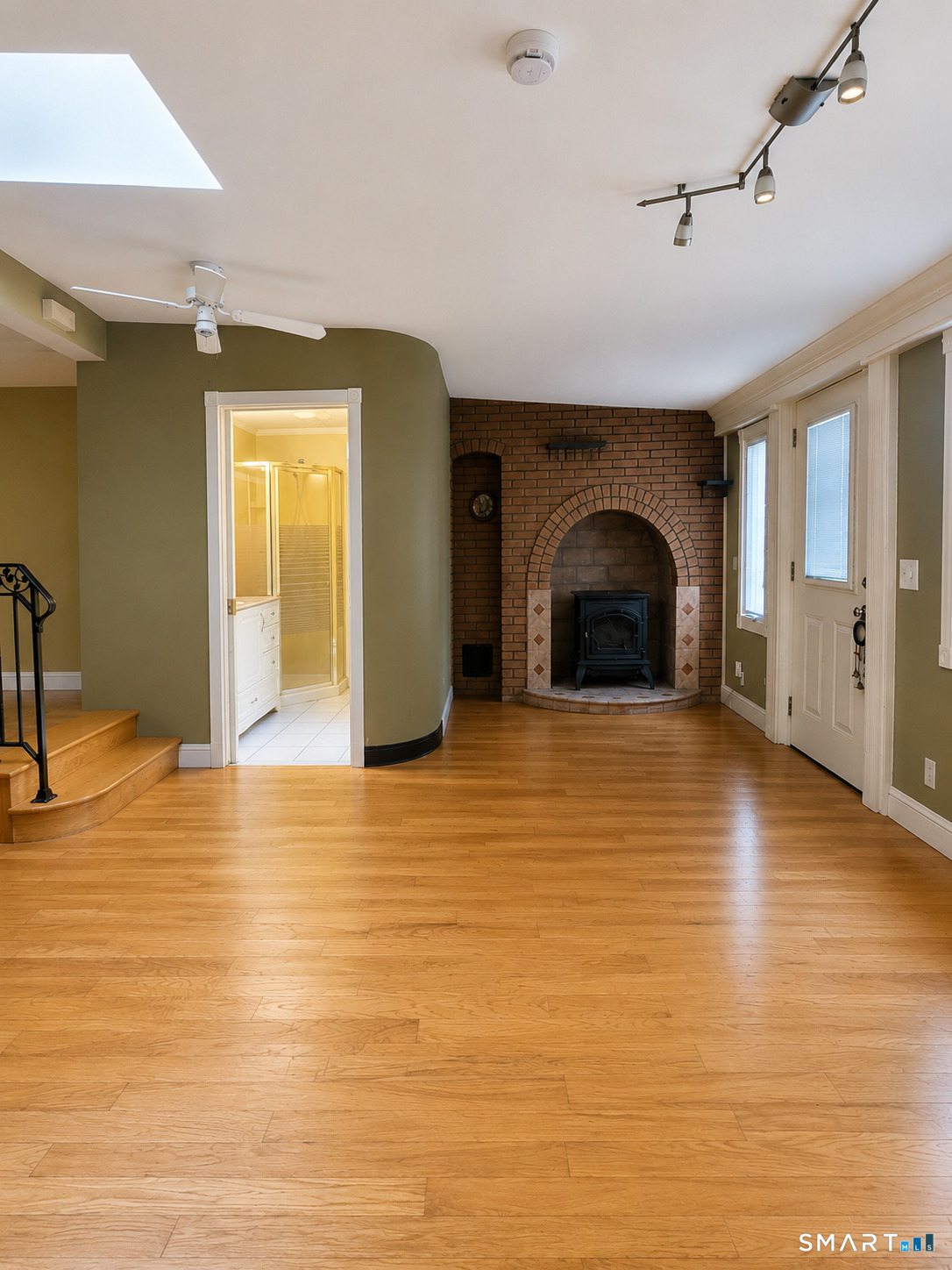 561 Hopewell Road Glastonbury CT 06073