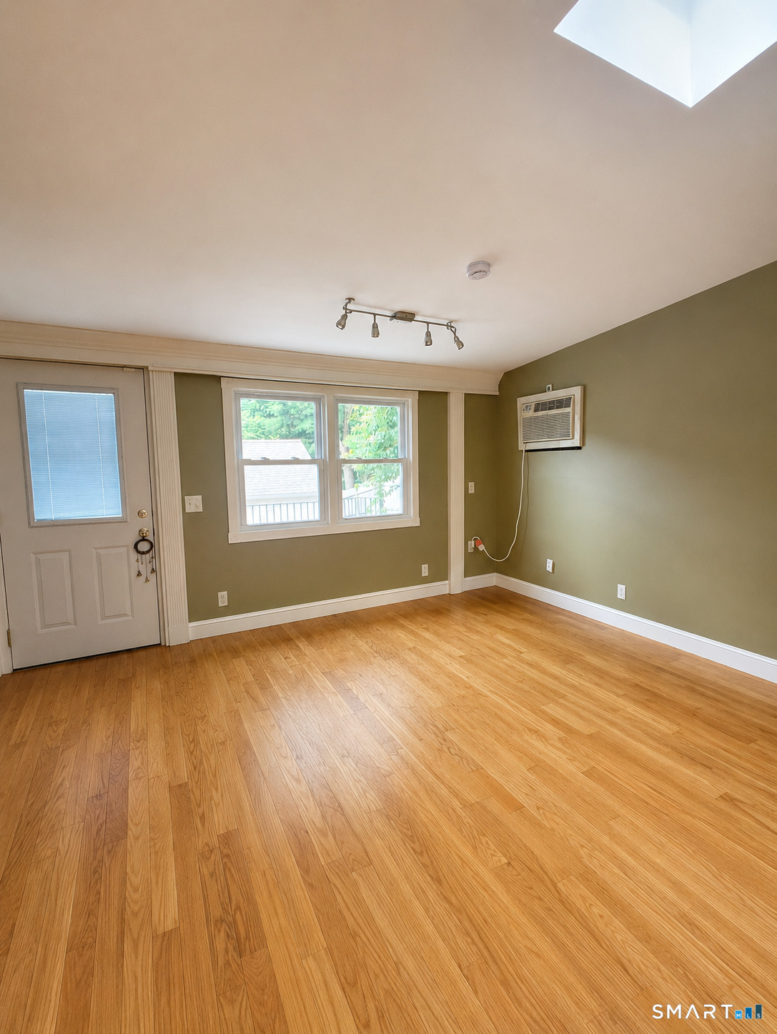 561 Hopewell Road Glastonbury CT 06073