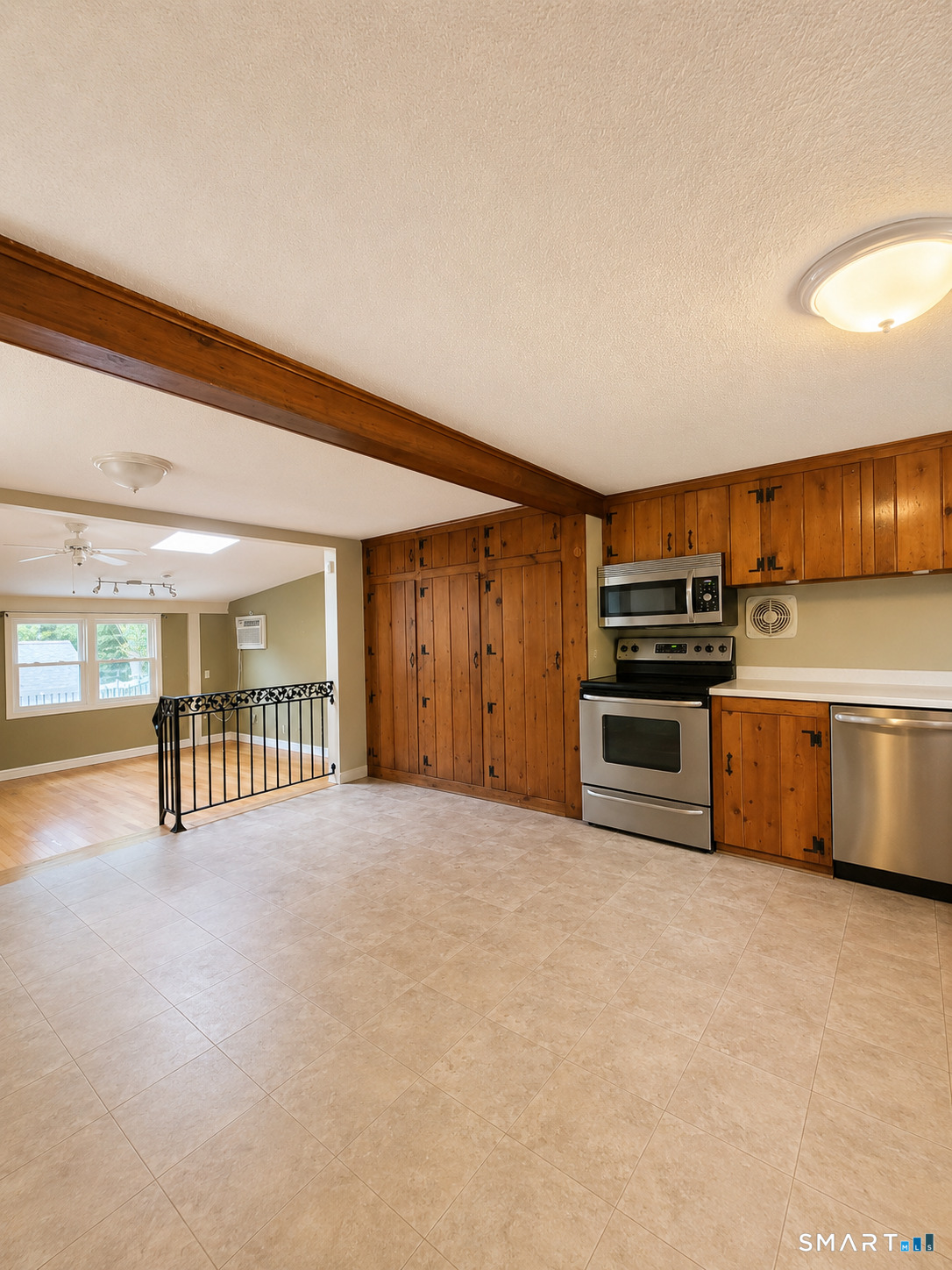 561 Hopewell Road Glastonbury CT 06073