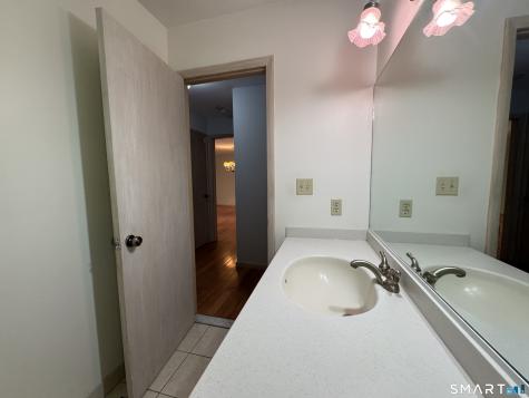 223 Deer Run Shelton CT 06484