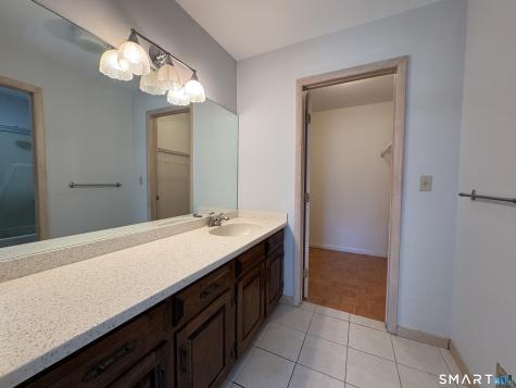 223 Deer Run Shelton CT 06484