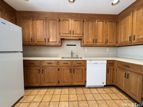 223 Deer Run Shelton CT 06484