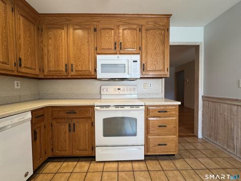 223 Deer Run Shelton CT 06484