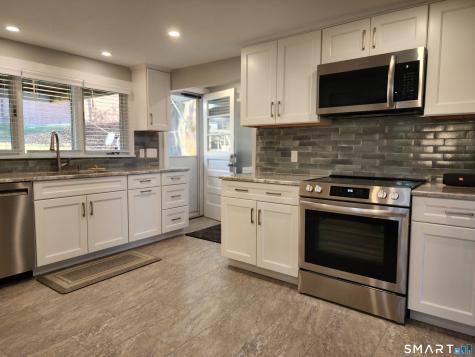 7 East Pattagansett Road East Lyme CT 06357