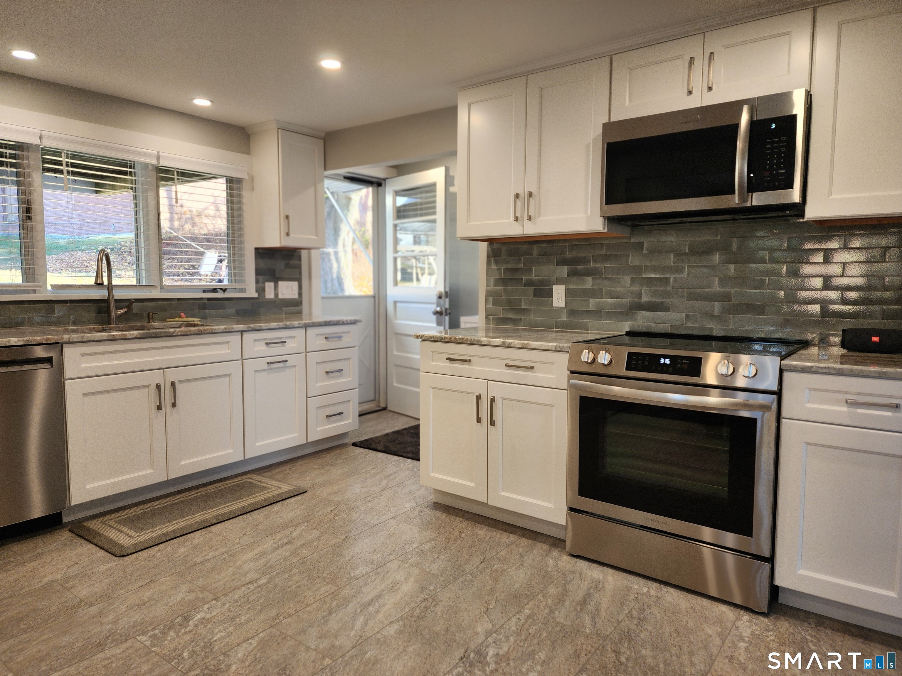 7 East Pattagansett Road East Lyme CT 06357