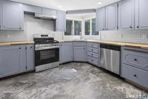35 Woodland Drive Woodstock CT 06281