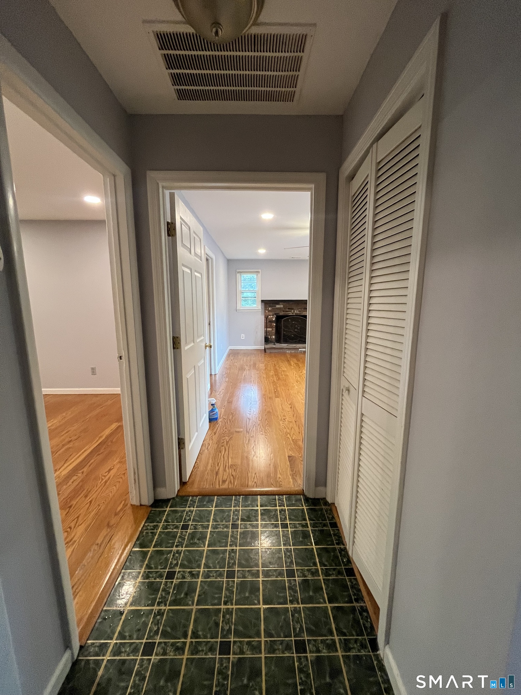 26 Stillson Road Fairfield CT 06825