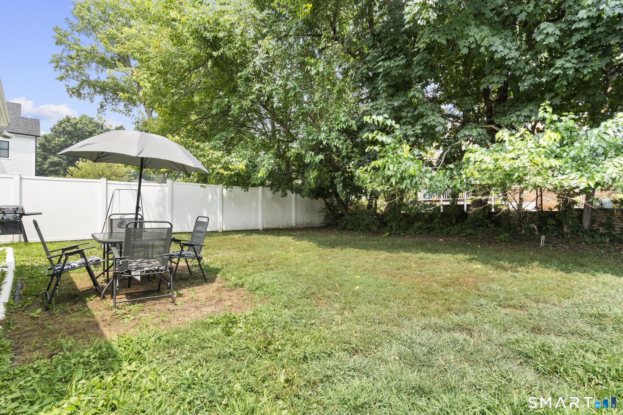 216 Country Road Fairfield CT 06824