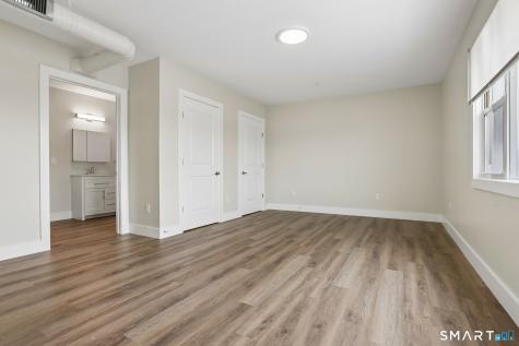 256 Captain Thomas Boulevard West Haven CT 06516