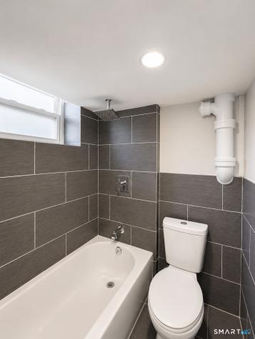 3-17 Curve Street Branford CT 06405