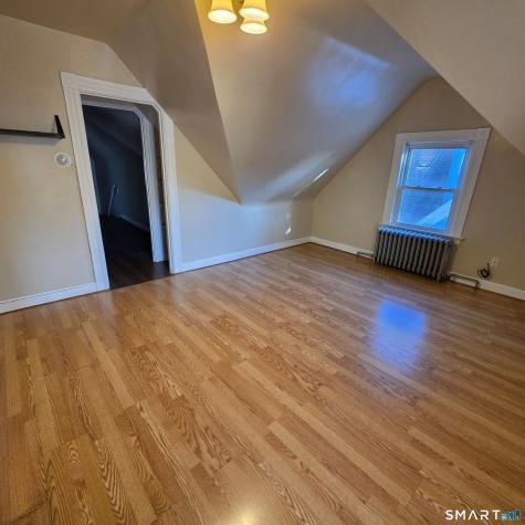 142 Oakland Terrace Hartford CT 06112