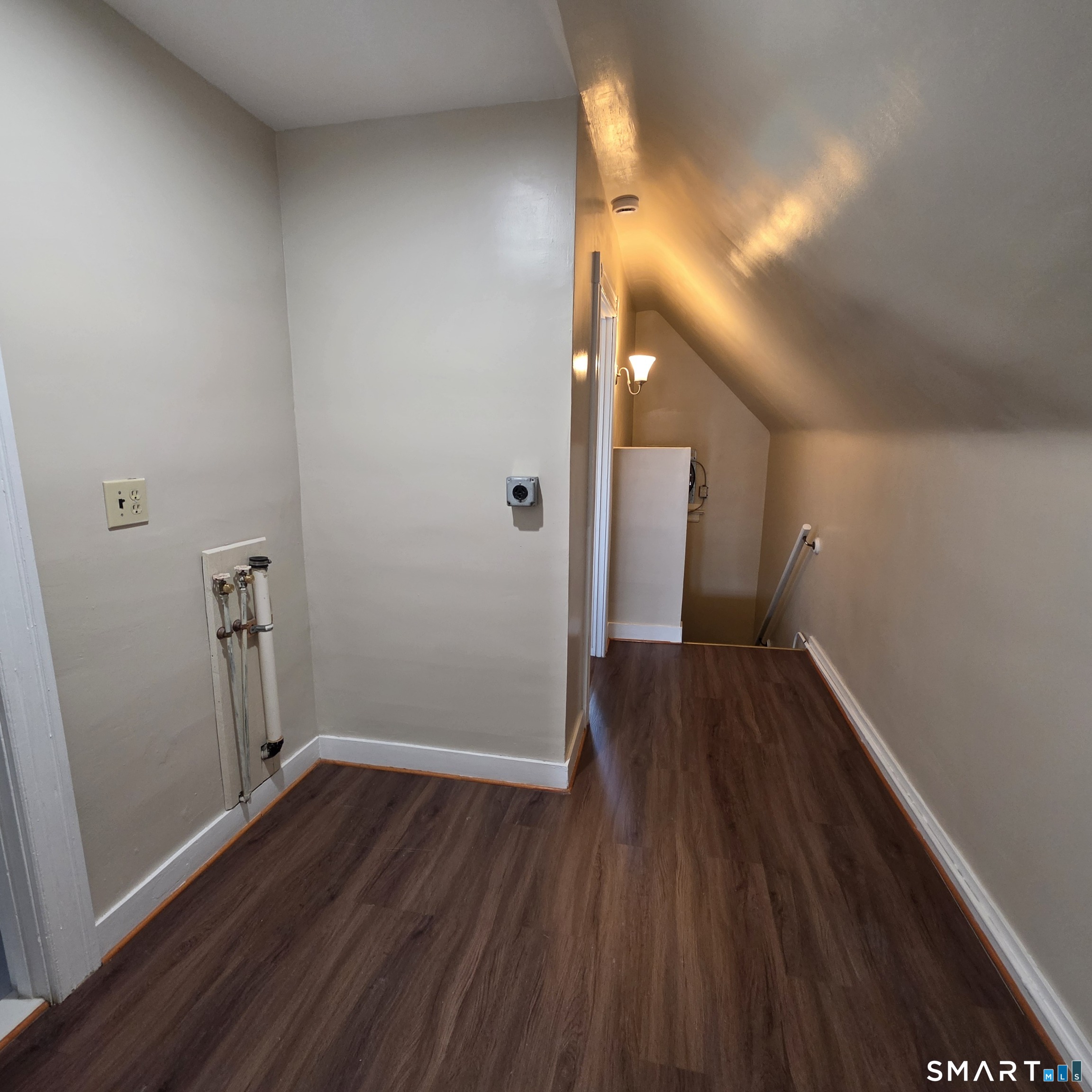142 Oakland Terrace Hartford CT 06112