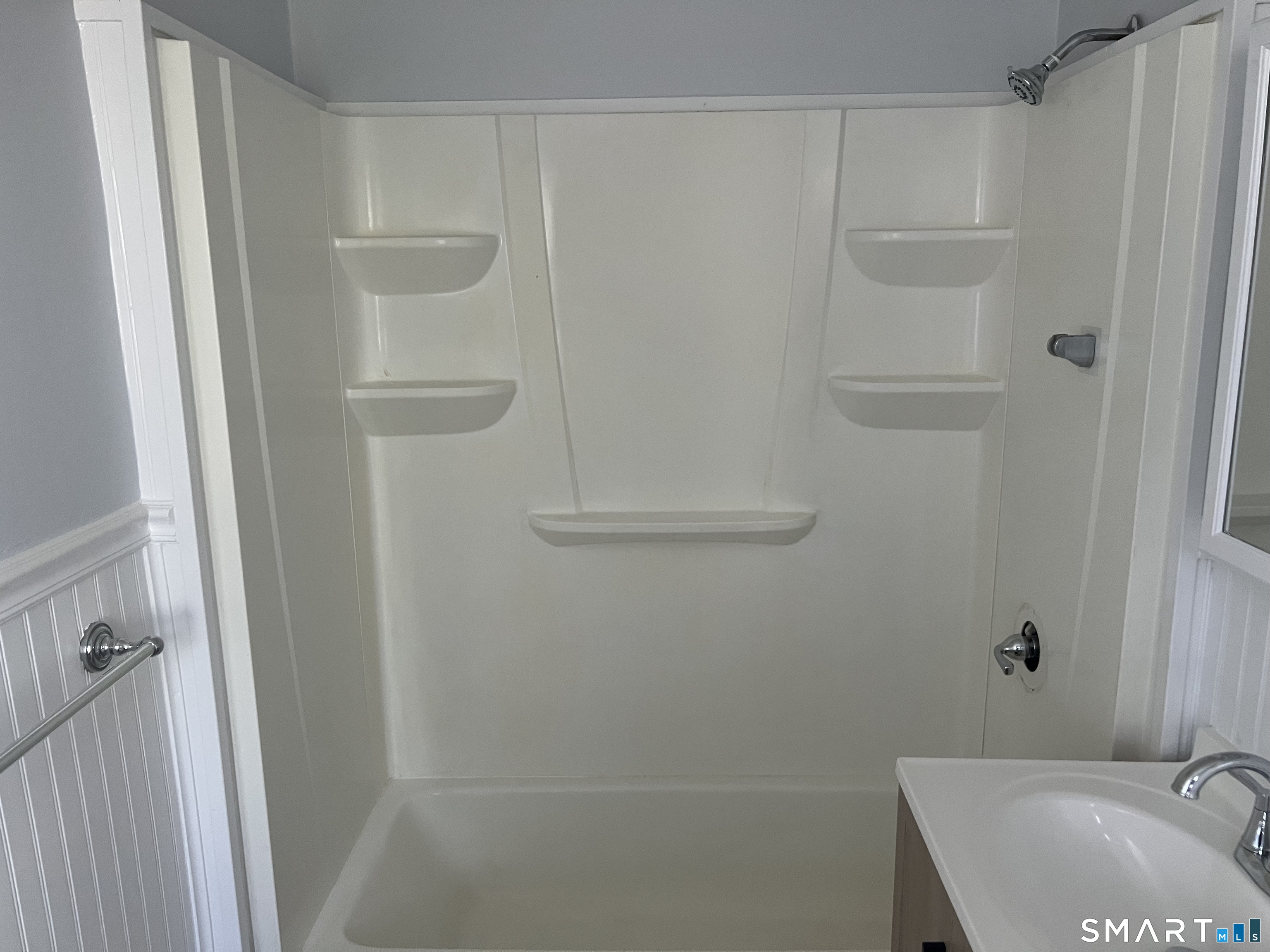 24 Circular Avenue Bridgeport CT 06605